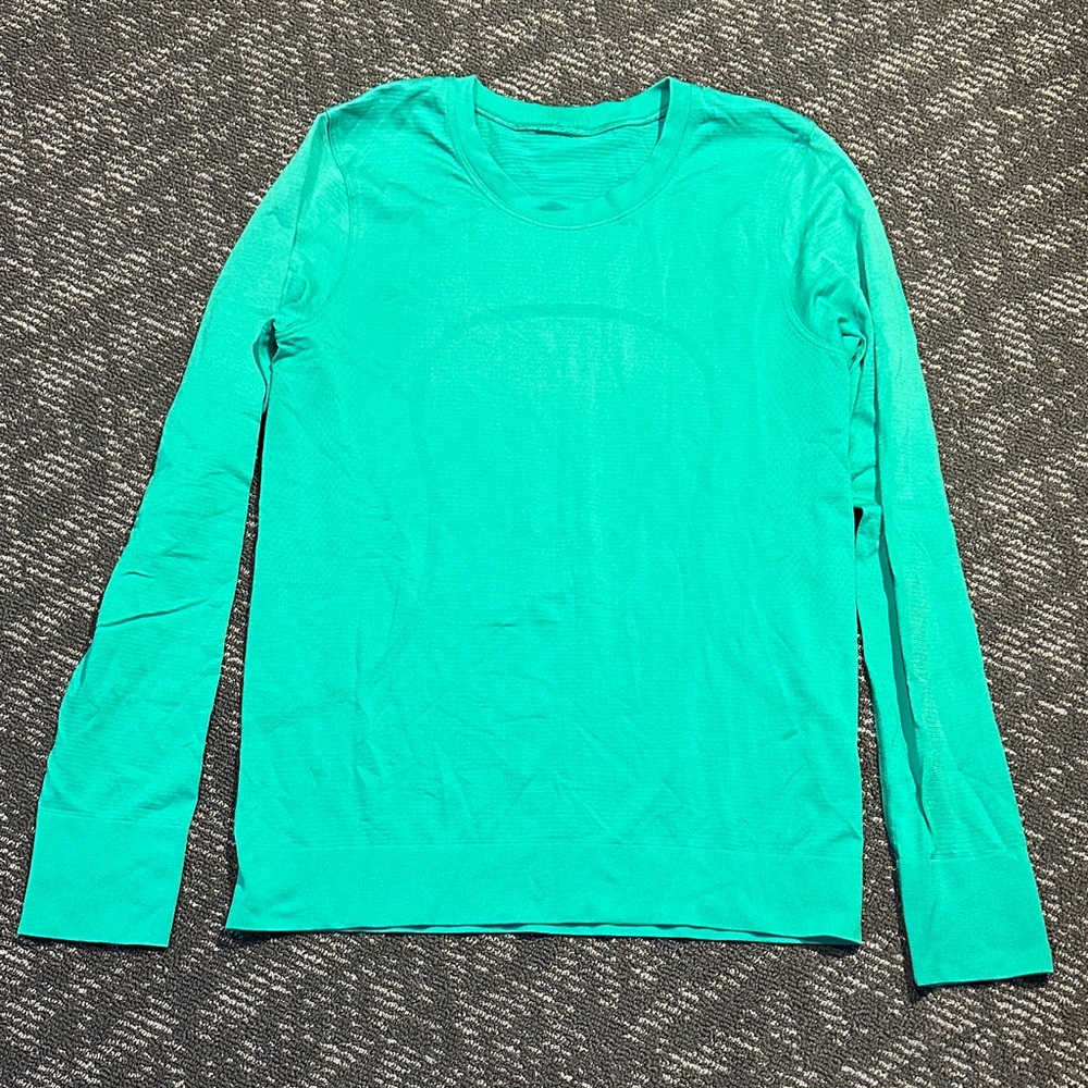 Lululemon Swiftly Tech Long Sleeve Shirt in green sz 6
